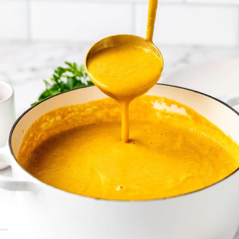 Cauliflower and Pumpkin Soup Recipe (Easy!) 