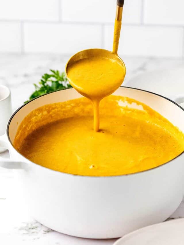 What to Serve with Pumpkin Soup (47 Ideas!)